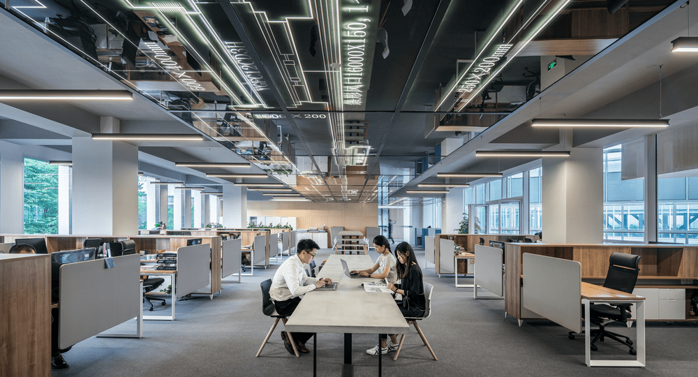 Entering the New Era of Hybrid Workplaces